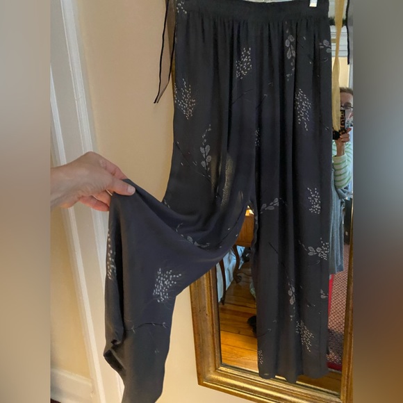 Pants - Picture 2 of 4